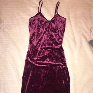Burgundy velvet midi dress Bodycon